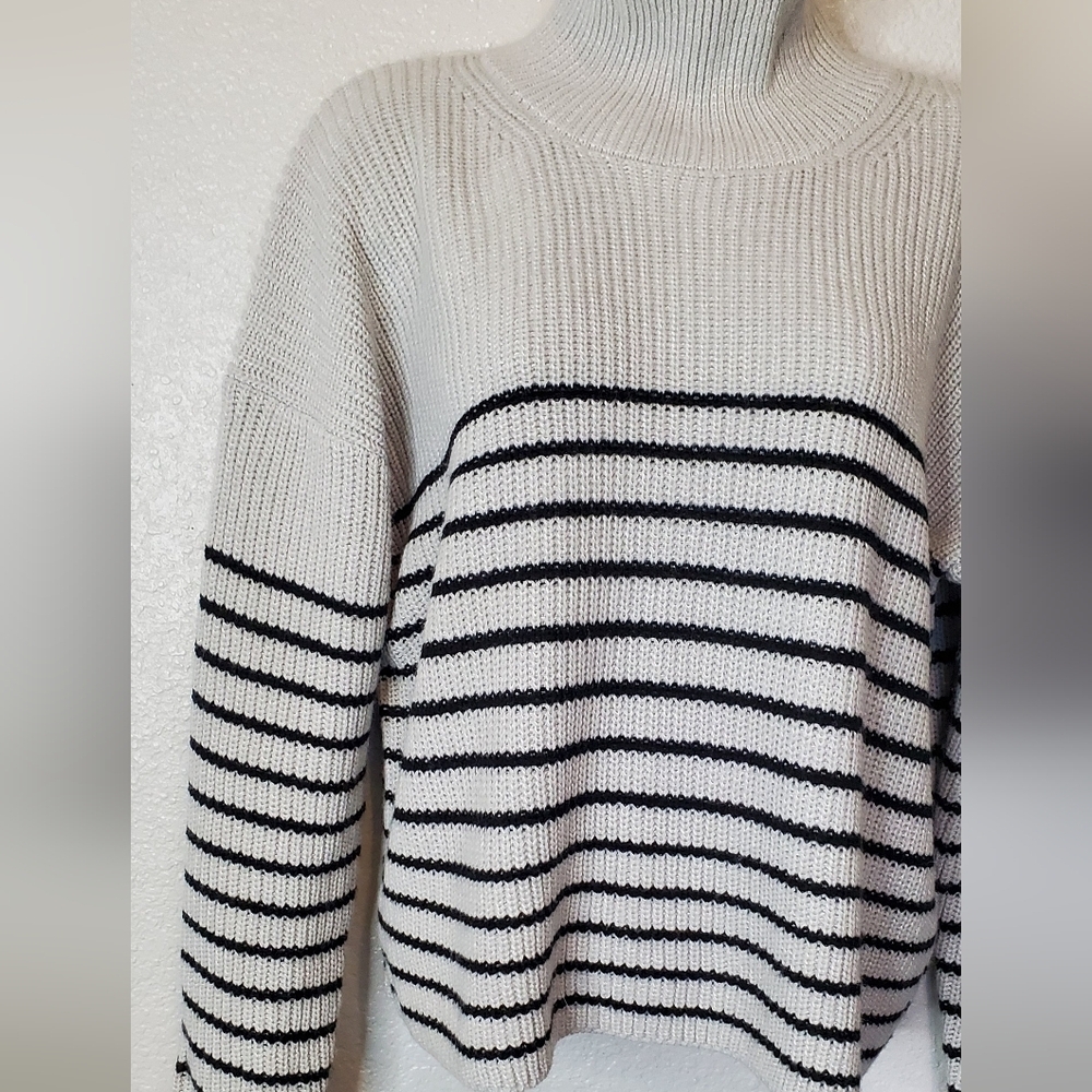 💚5/$25 TRUTH By Republic Striped Turtleneck Oversized Cozy Knit Sweater Small - Picture 5 of 9